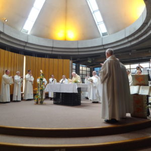 foyerdecharité-tressaint-choeur-messe